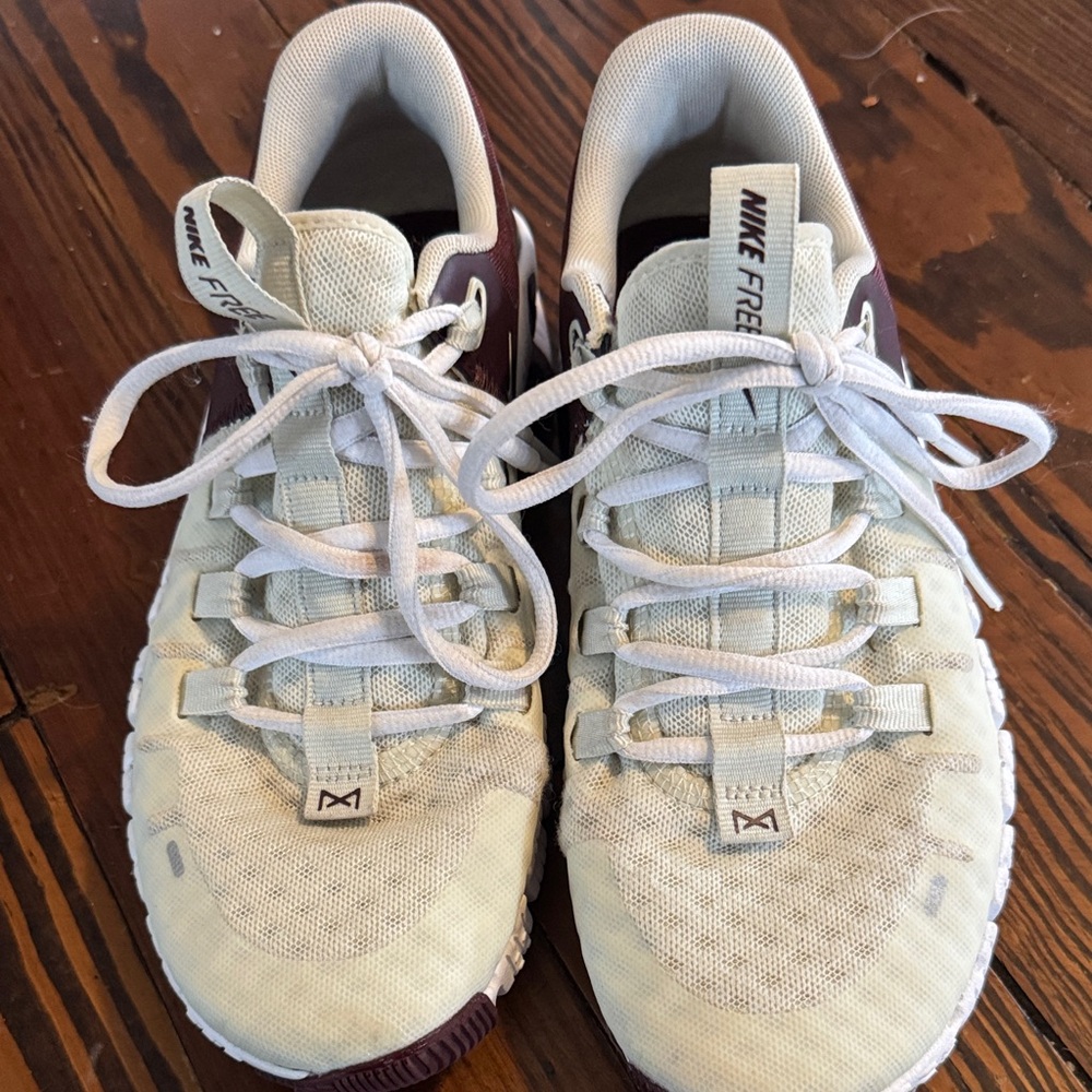 Nike Metcon Free Sneakers